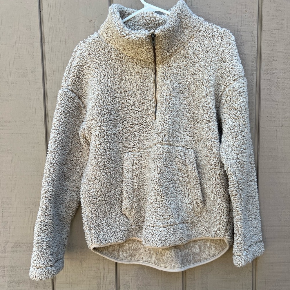 Old Navy fuzzy pullover
